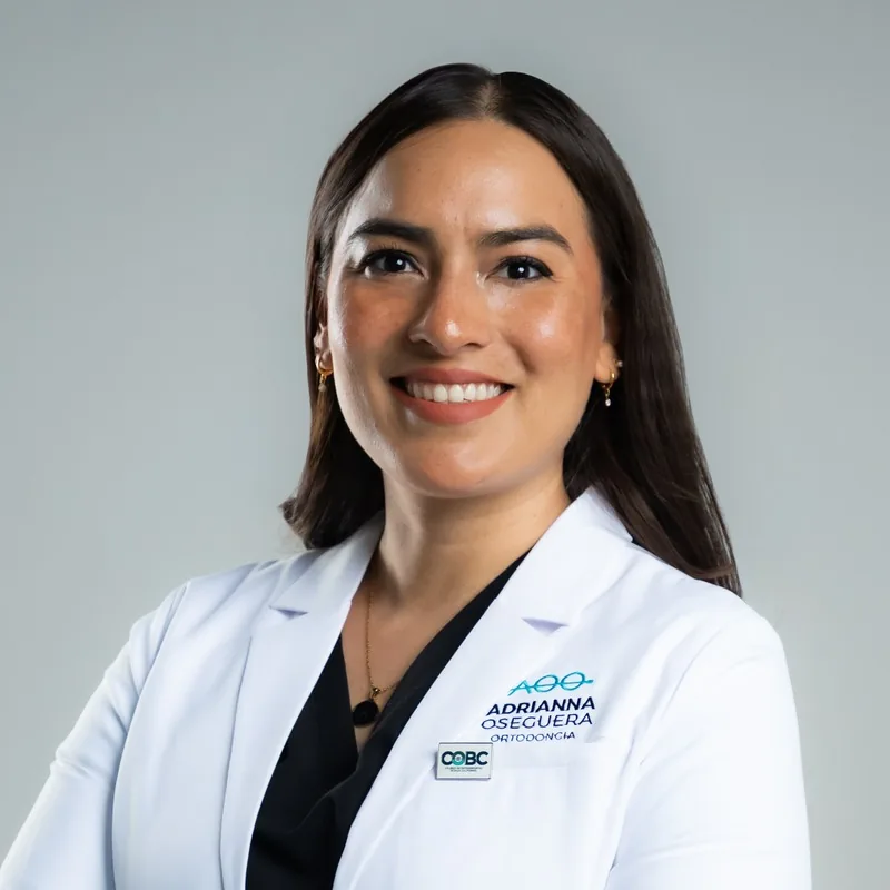 Dra. Adrianna Oseguera - Ortodoncista en Mexicali